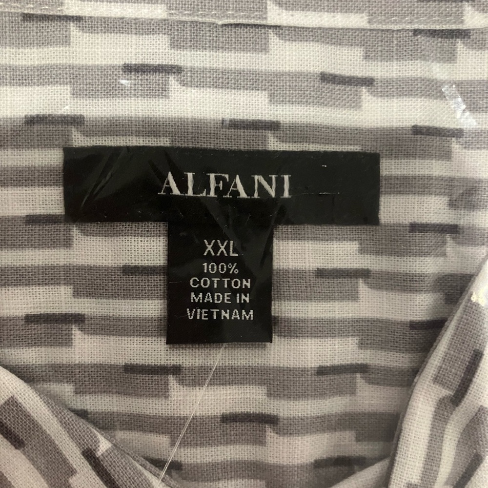 NWT Men's Alfani Geo-Print Short Sleeve Patterned Shirt, size xxl - Picture 4 of 5